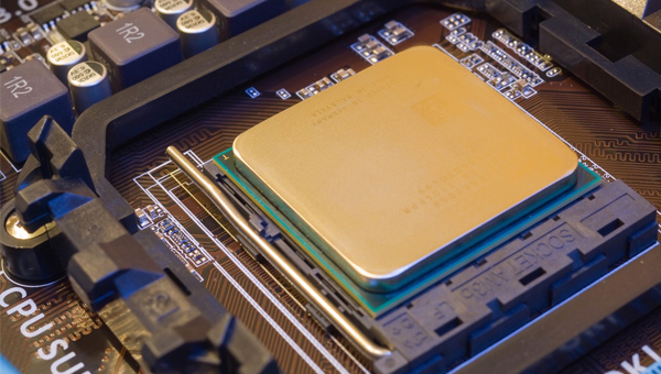 CPU散热硅脂的应用，使得芯片散热效果更好