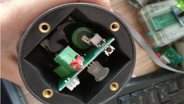 汇巨提供电子灌封胶为科技公司解决PCB板封装难题