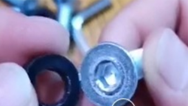 硅胶跟不锈钢对粘用什么胶水？就用汇巨有机硅粘合剂