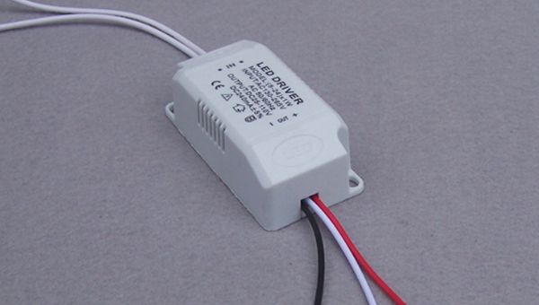 电子胶水,灯具驱动器腔的散热设计应注意哪些?