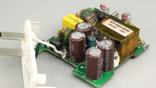 导热结构胶的应用，使电源模块的供电更加稳定