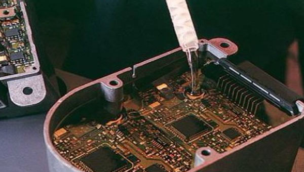 导热AB胶：散热问题解决之道，让设备不再过热