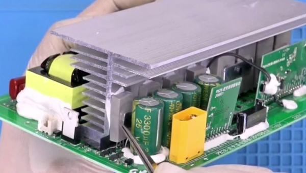 导热结构胶的应用，可有效稳定电子设备的工作温度