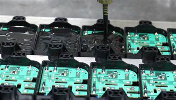 聚氨酯灌封胶在摩托车电子配件中的应用