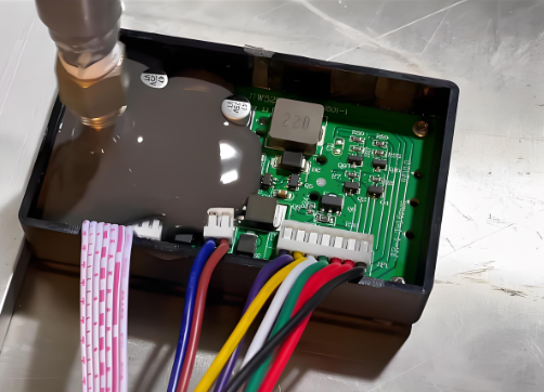 加成型阻燃有机硅灌封胶提升逆变器电源安全性能