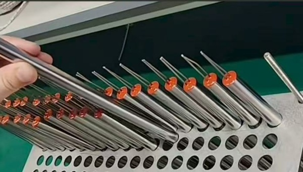 汇巨环氧结构胶提升电热管在高温工况下的可靠性用胶方案