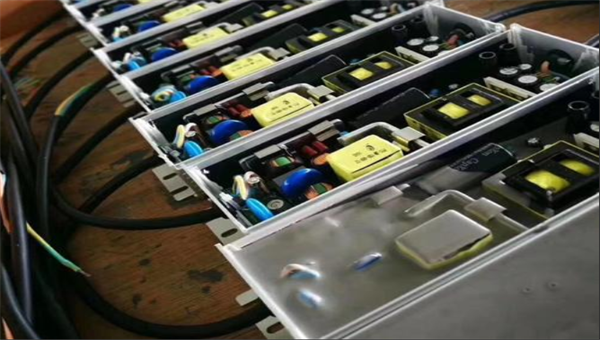 驱动电源灌封胶，驱动电源灌封胶在电子元器件灌封保护中的应用