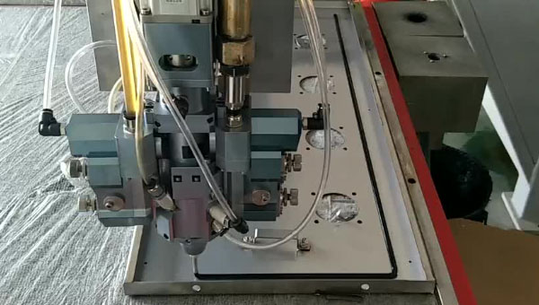 电子产品防水粘接，电子产品防水粘接难题汇巨一胶搞定