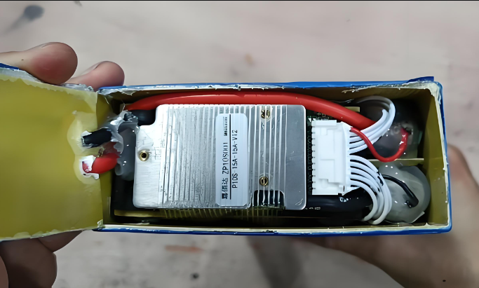 灌封胶，有机硅灌封胶，充电器灌胶的胶水类型有哪些?